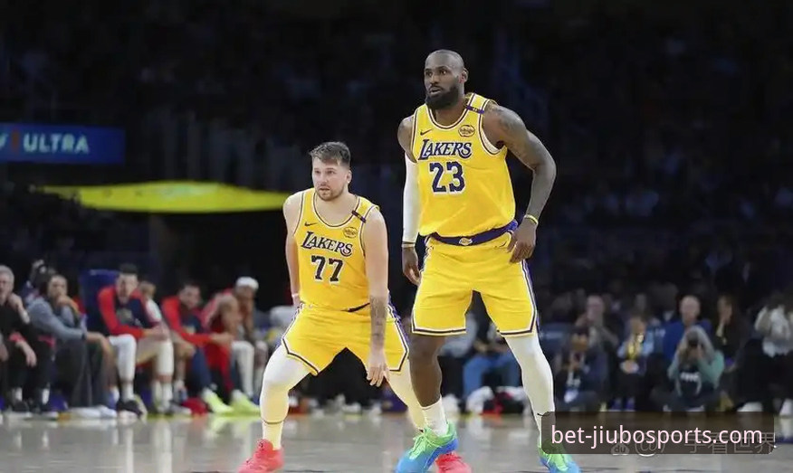 NBA骑士vs湖人赛事深度评测：詹姆斯东契奇统治力全面解读